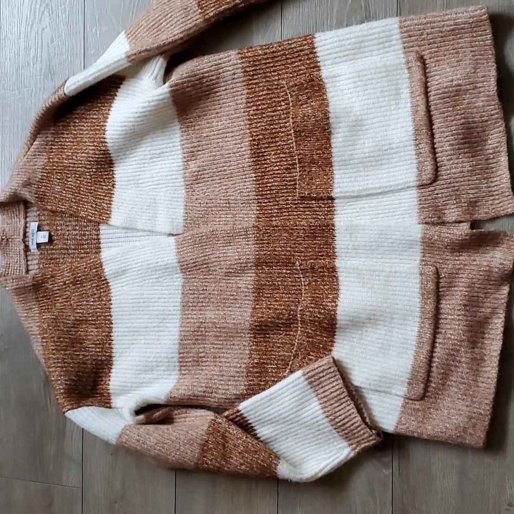 Cardigan From 9 West - Picture 2 of 9